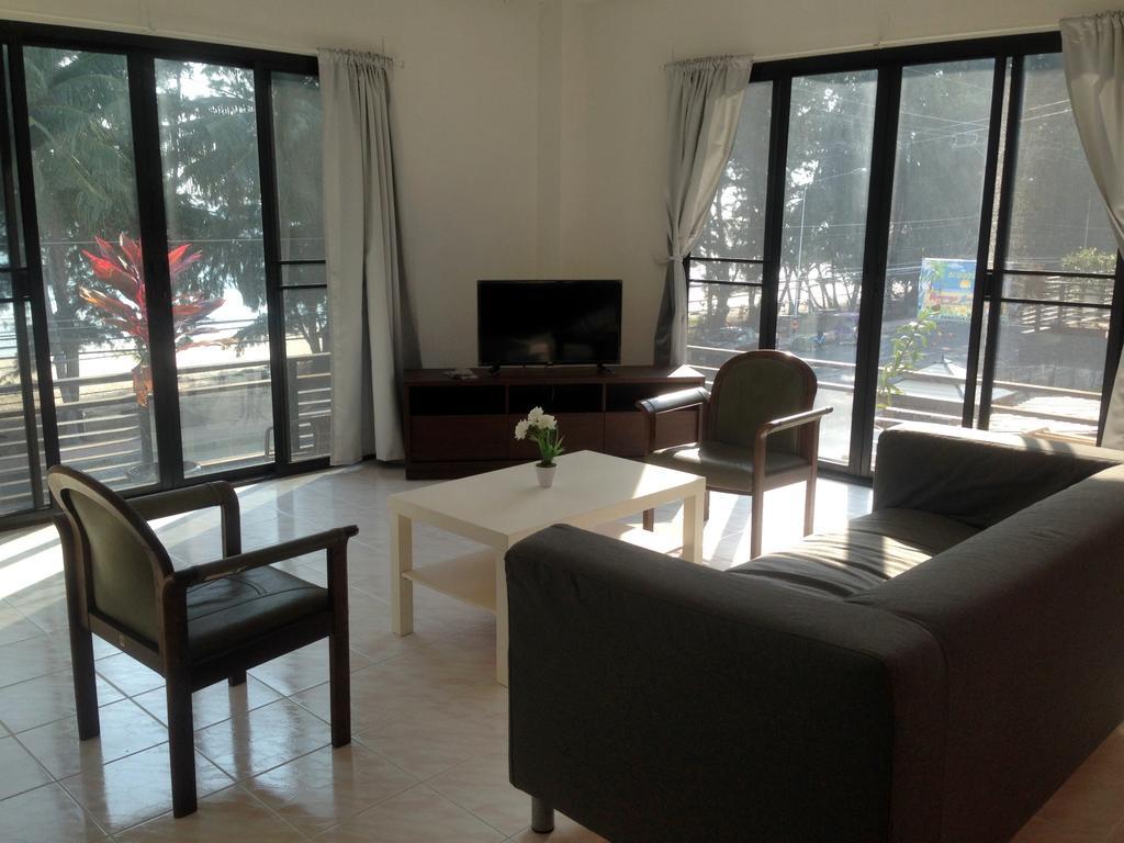 Rayong Sea View Apartment Ban Chak Phai Екстериор снимка