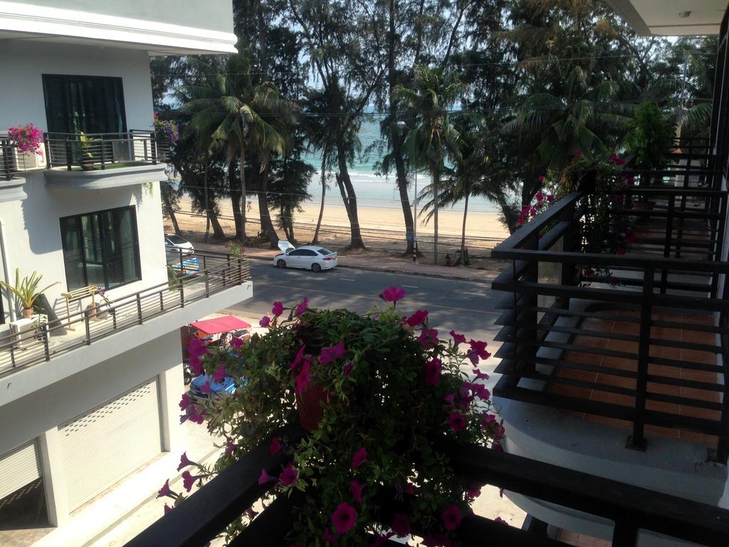 Rayong Sea View Apartment Ban Chak Phai Екстериор снимка