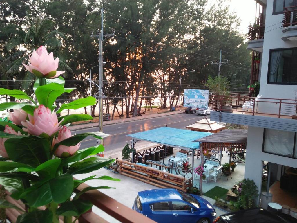 Rayong Sea View Apartment Ban Chak Phai Екстериор снимка