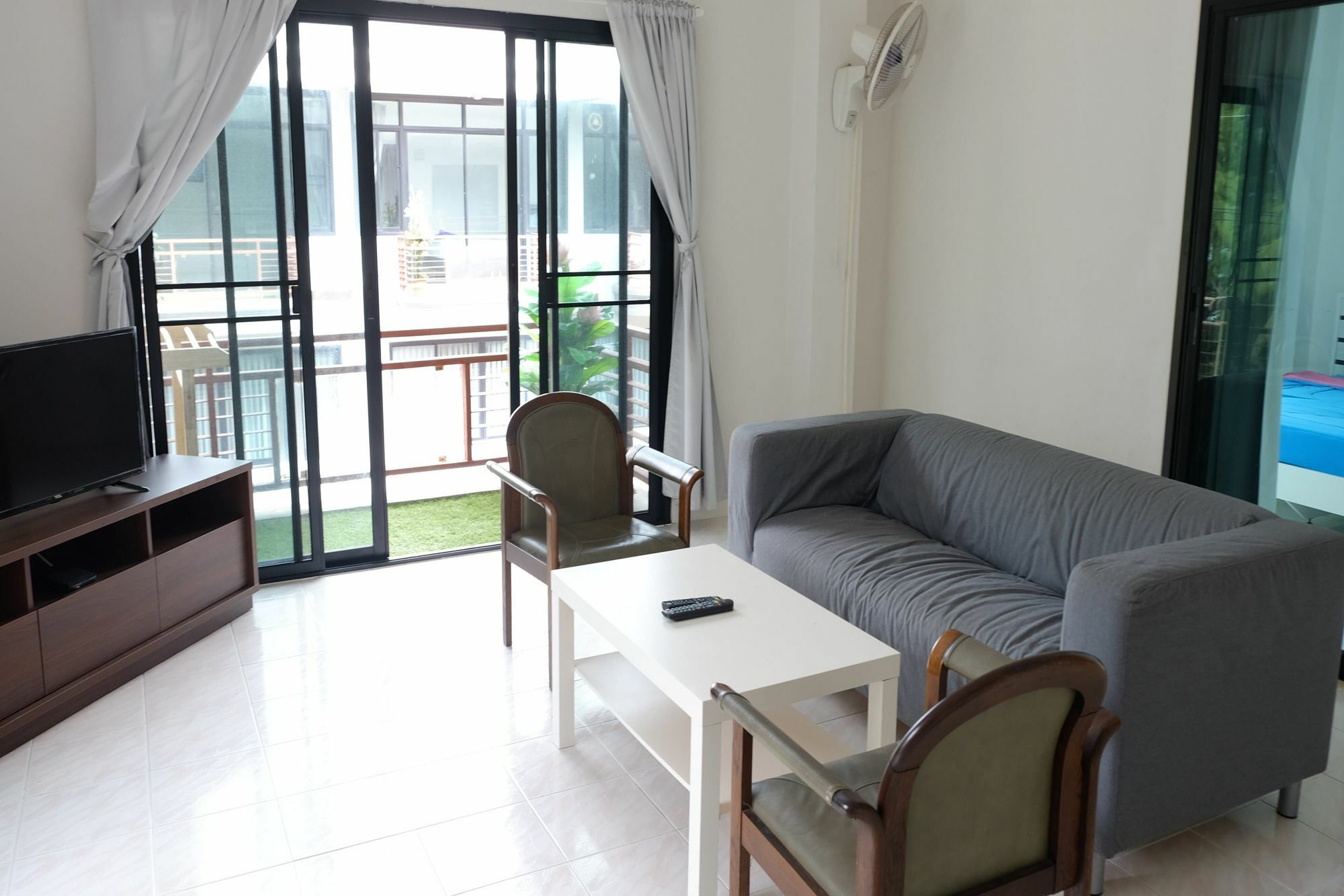 Rayong Sea View Apartment Ban Chak Phai Екстериор снимка