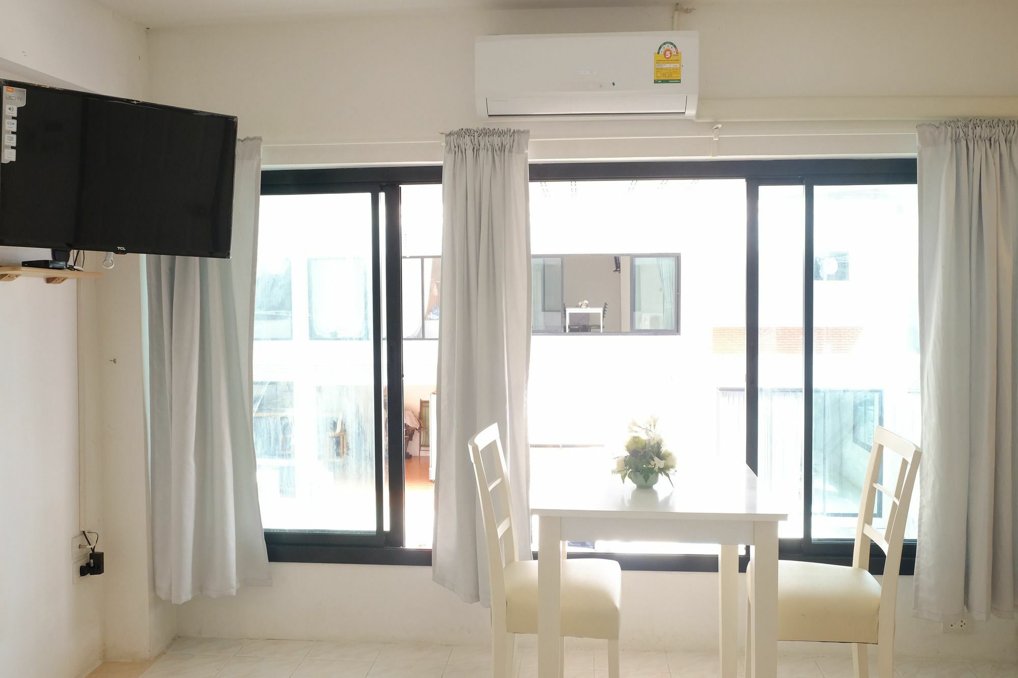 Rayong Sea View Apartment Ban Chak Phai Екстериор снимка